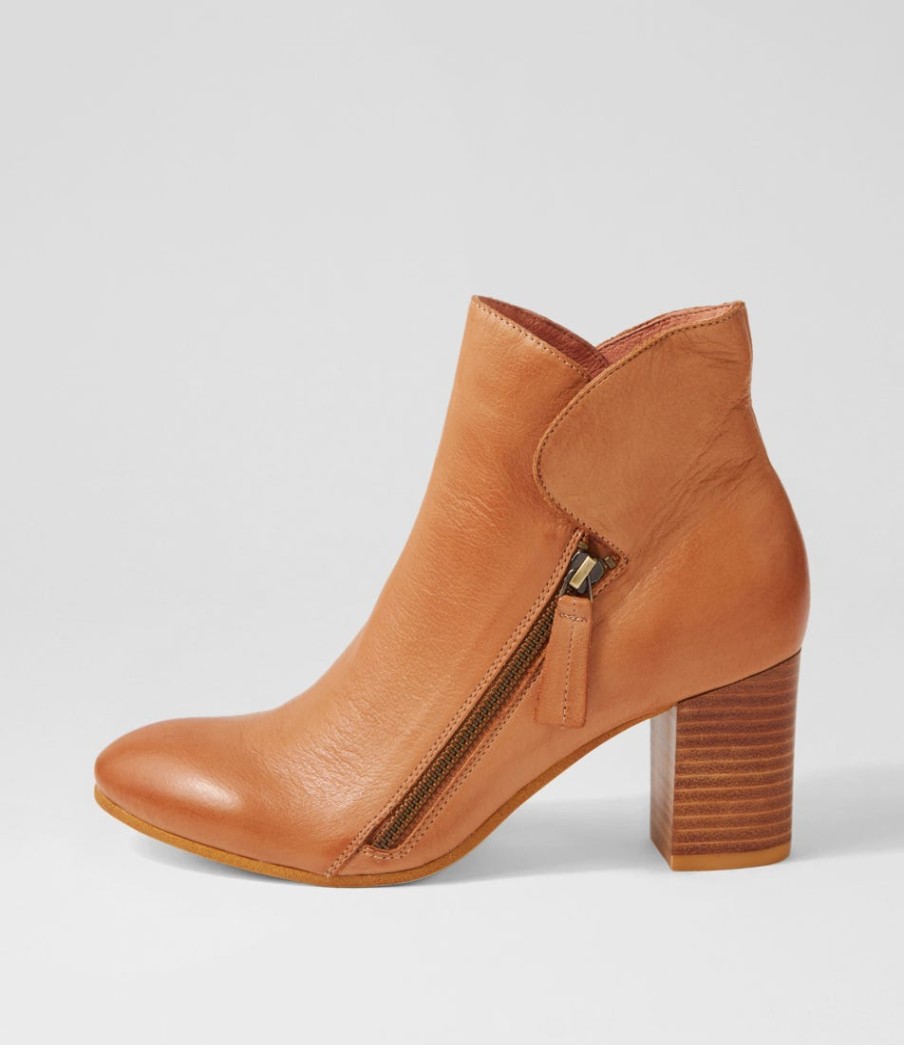 TOP END Uriah Dark Tan Leather Ankle Boots | Boots
