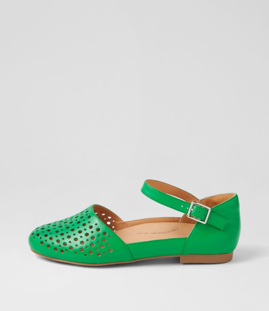ZIERA Carrole Xf Bright Emerald Leather Flat Shoes | Comfort