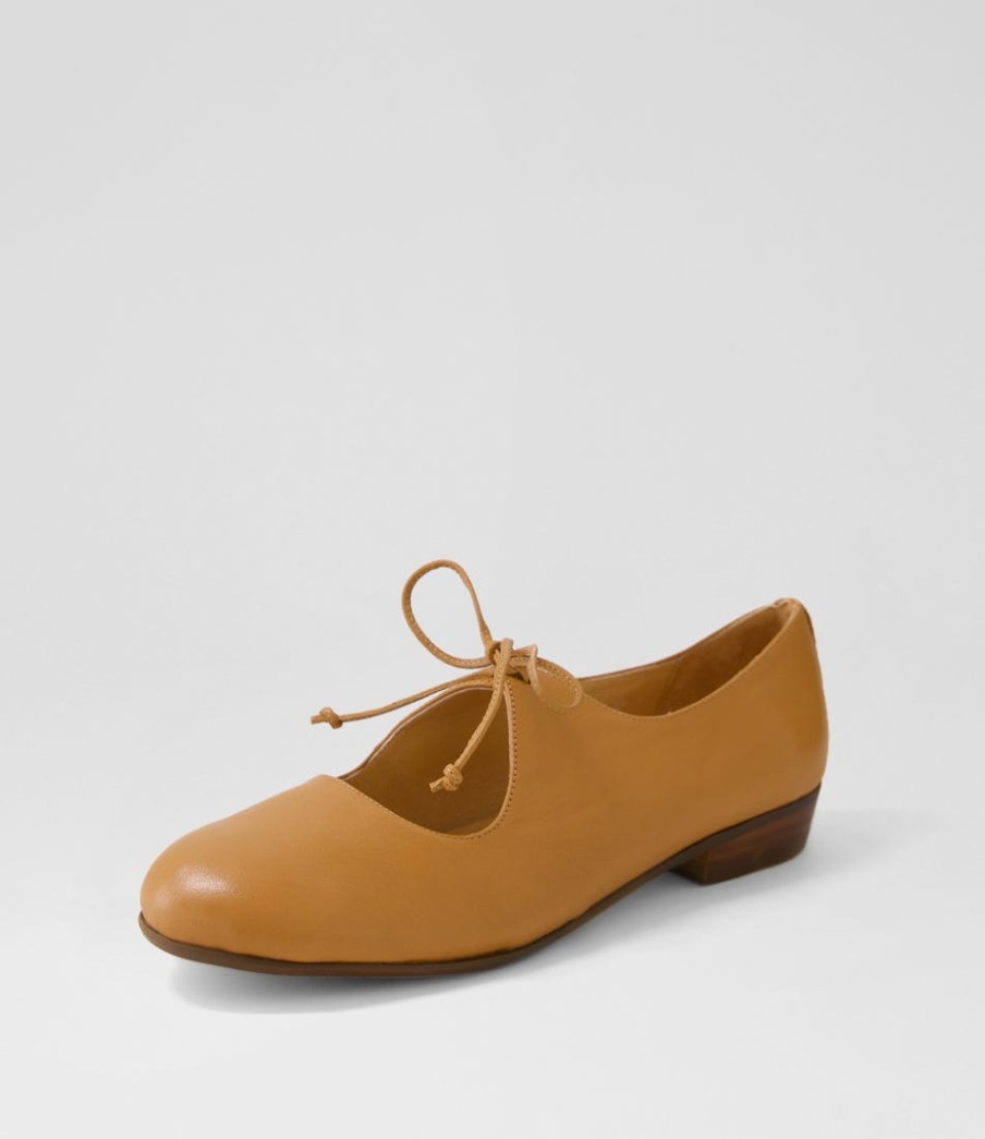 DJANGO & JULIETTE Dexta Dark Tan Leather Flat Shoes | Flats