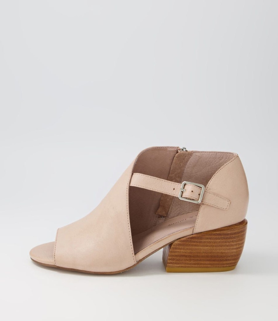 DJANGO & JULIETTE Elvira Cafe Leather Sandals | Heels