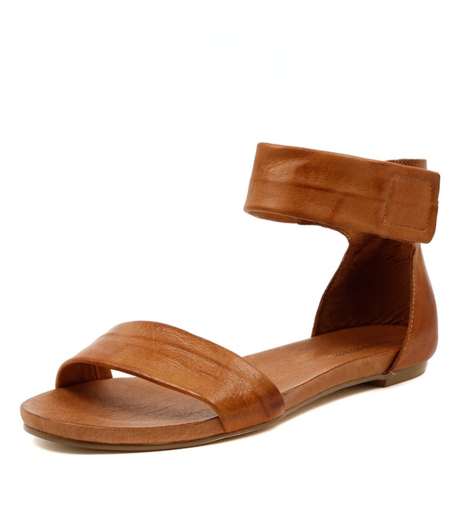 DJANGO & JULIETTE Juzz Tan Leather | Flats
